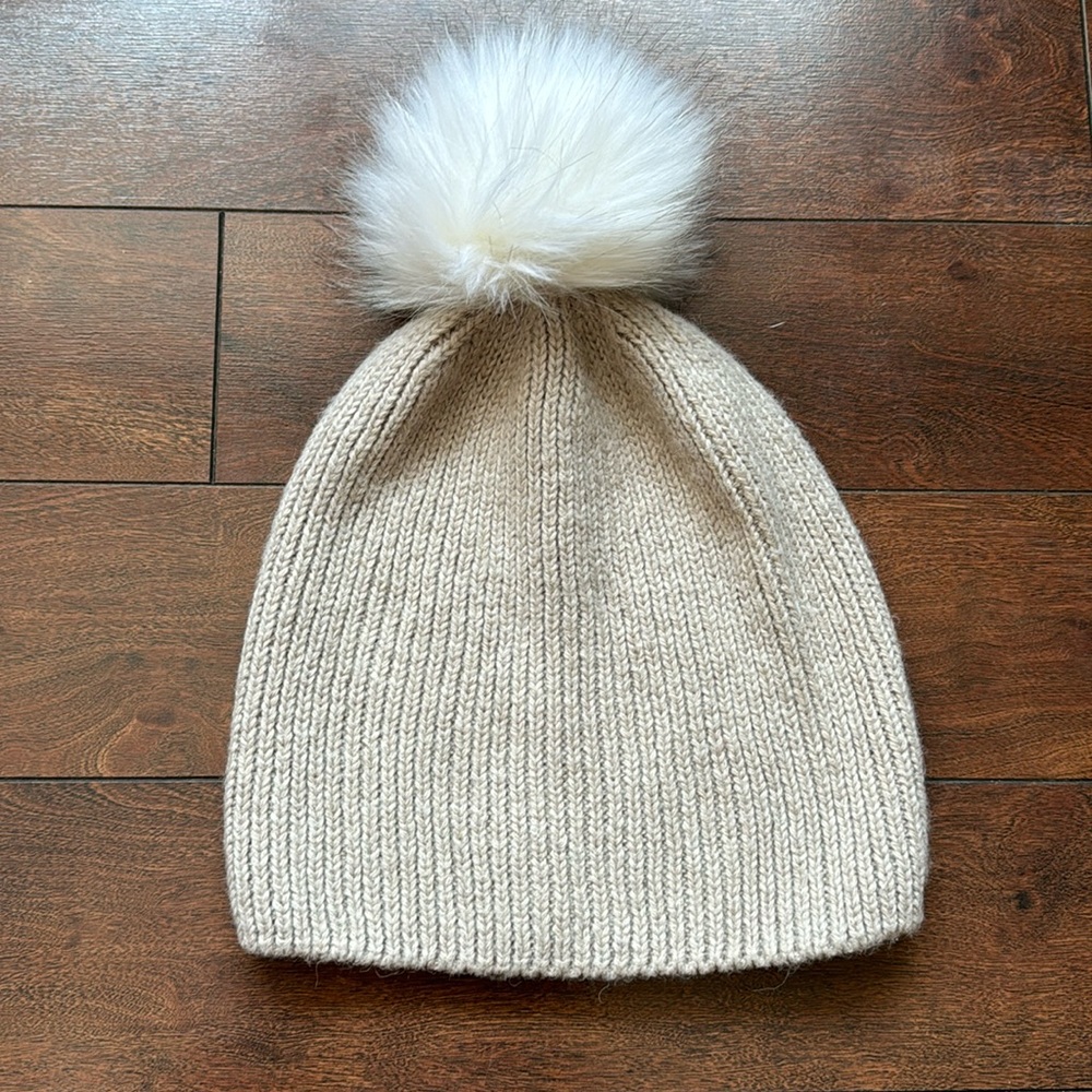 Women’s Beanie with Pompom